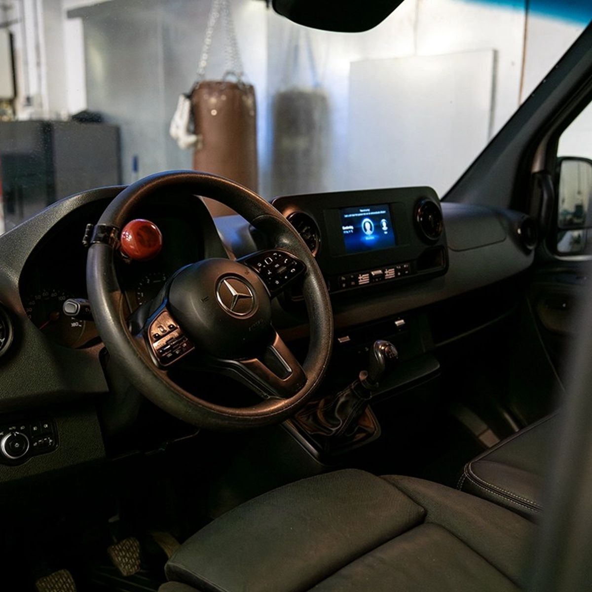 Mercedes-Benz Sprinter front