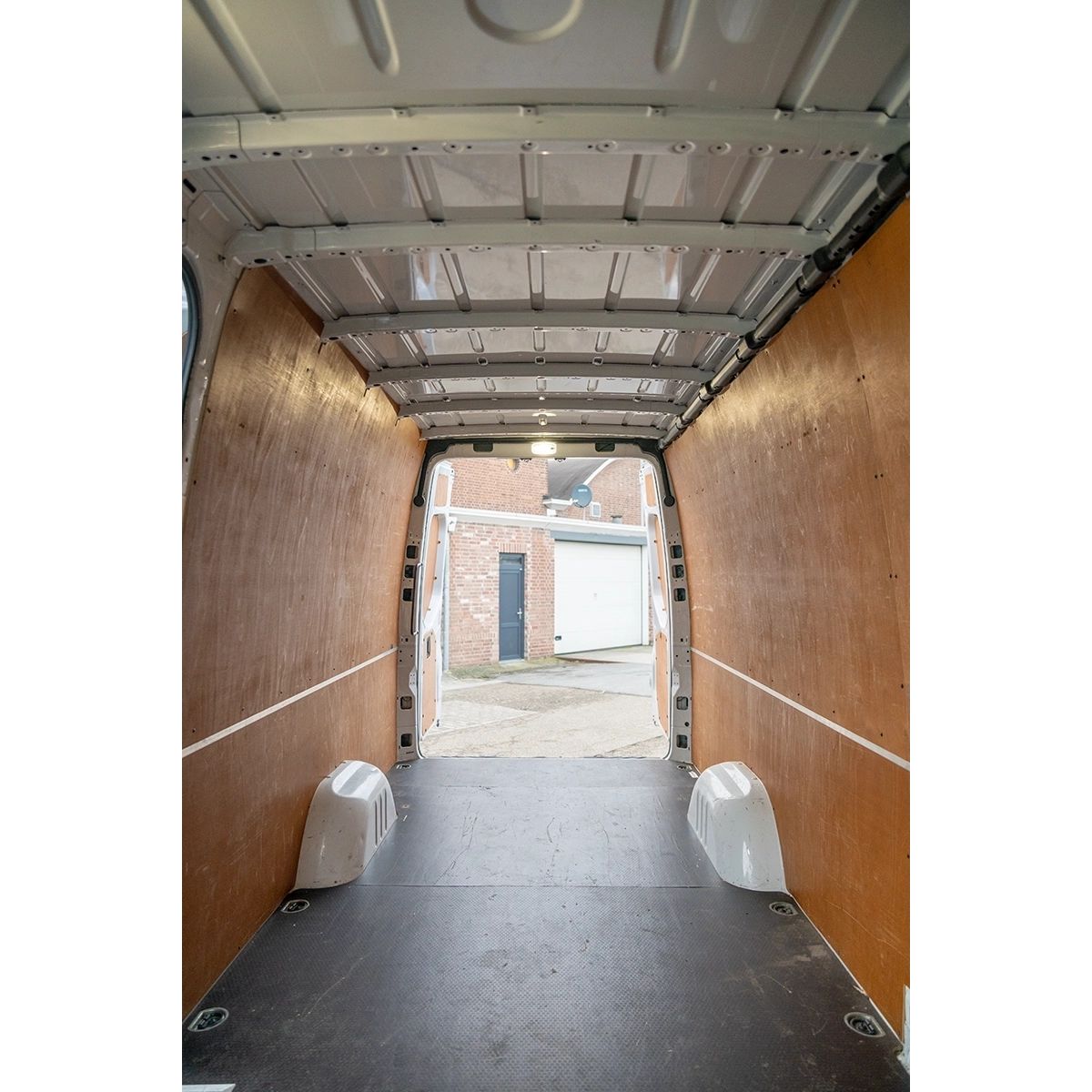 Mercedes Sprinter H2L3 automaat huren – extra lang Mercedes Sprinter H2L3 automaat huren – extra lang
