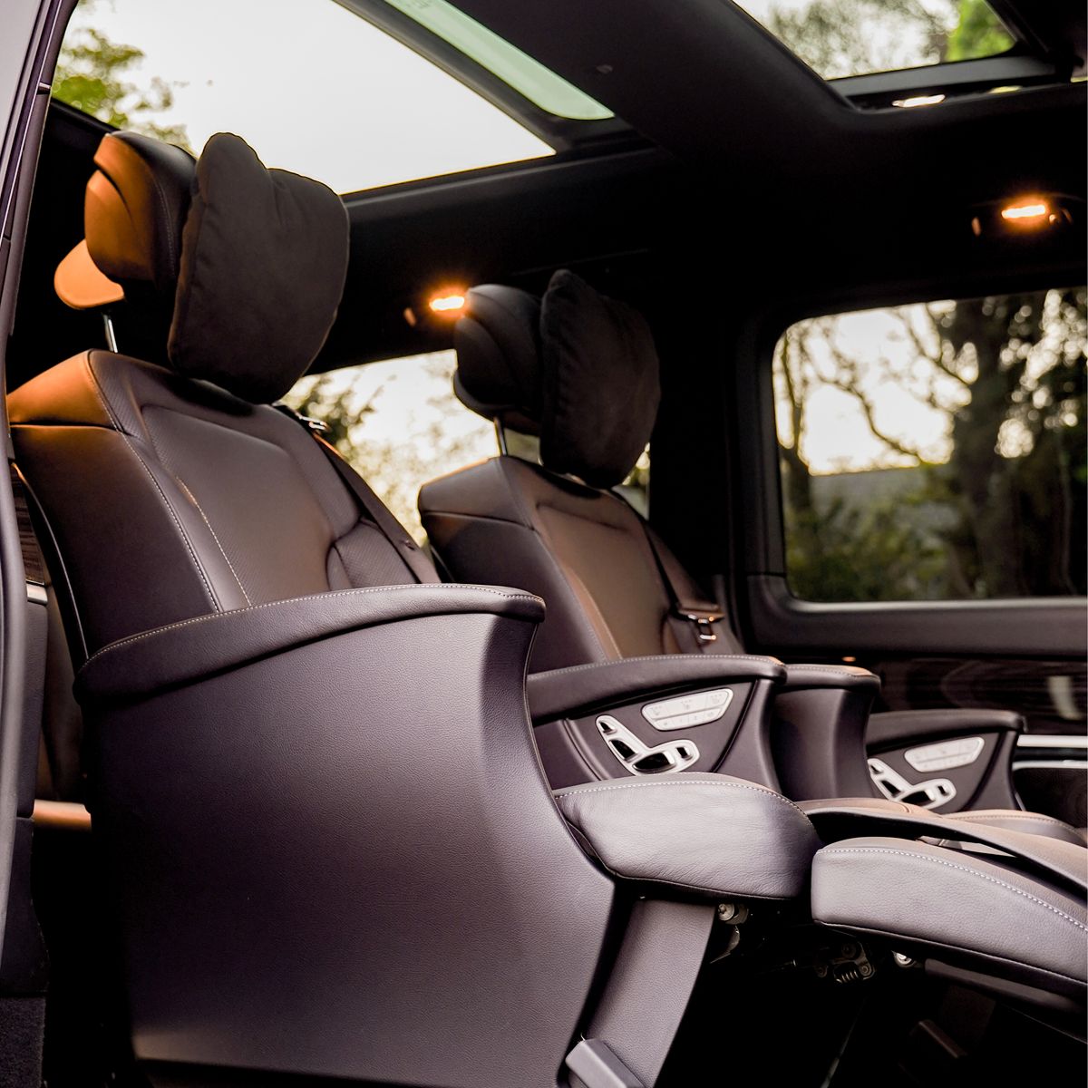 VIP Bus huren – Mercedes V-Class VIP Bus huren – Mercedes V-Class