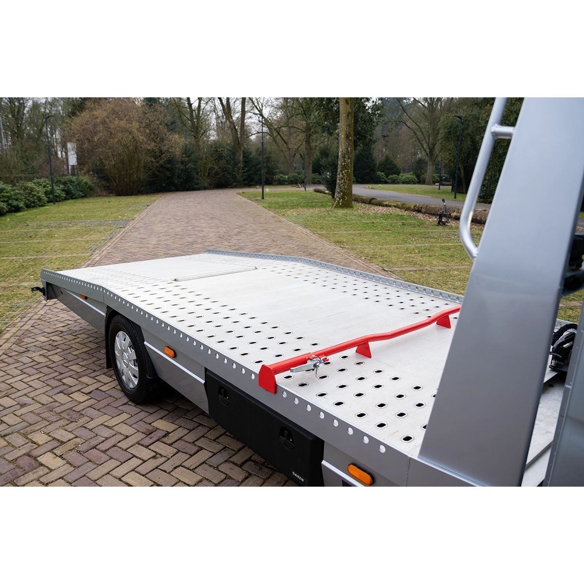 Autotransporter huren Mercedes-Benz Sprinter – professioneel