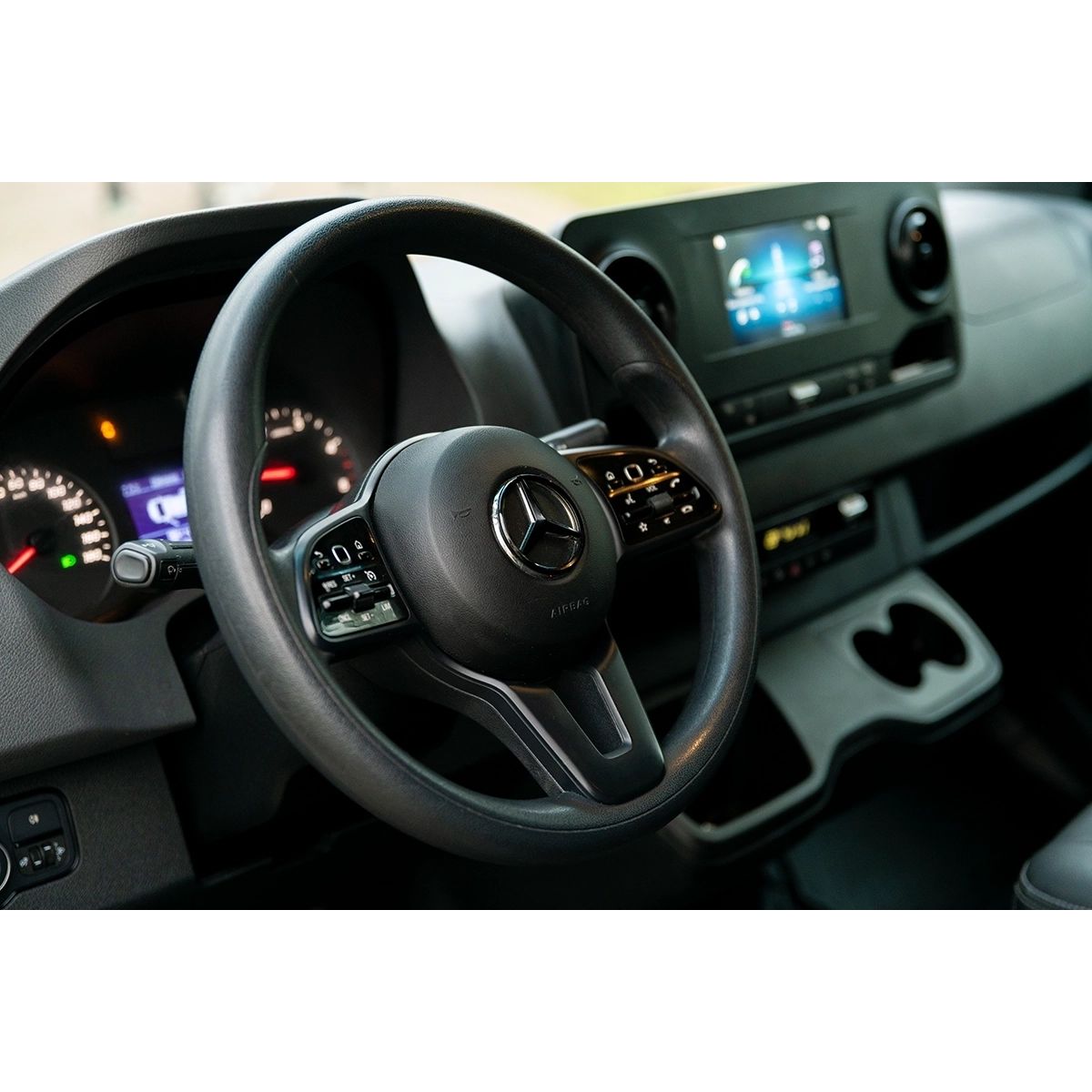 Mercedes Sprinter H2L3 automaat huren – extra lang Mercedes Sprinter H2L3 automaat huren – extra lang