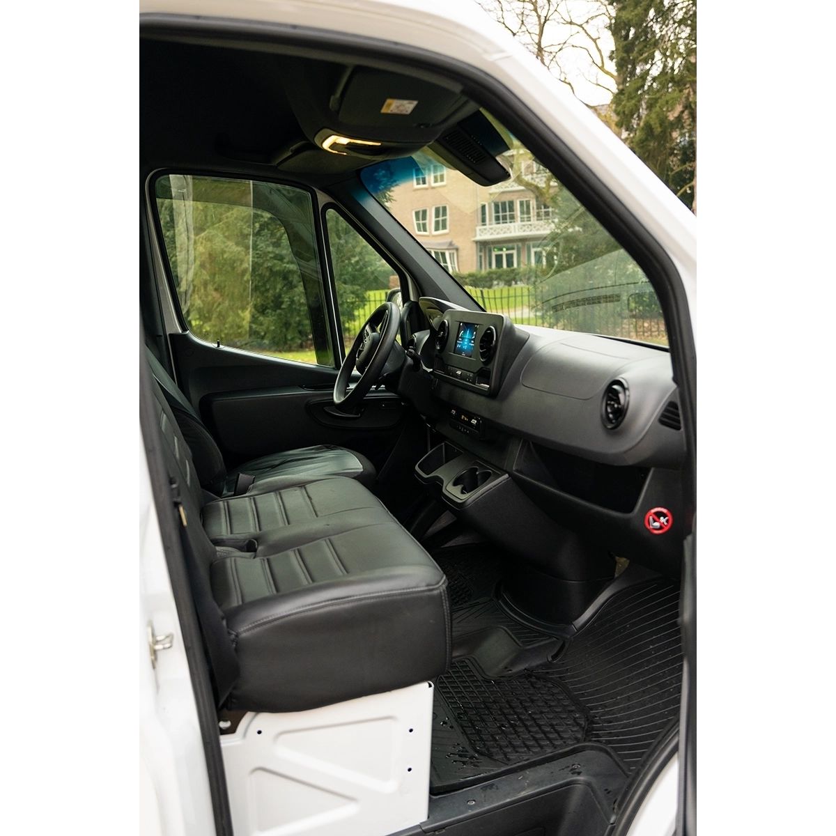 Mercedes Sprinter H2L3 automaat huren – extra lang 