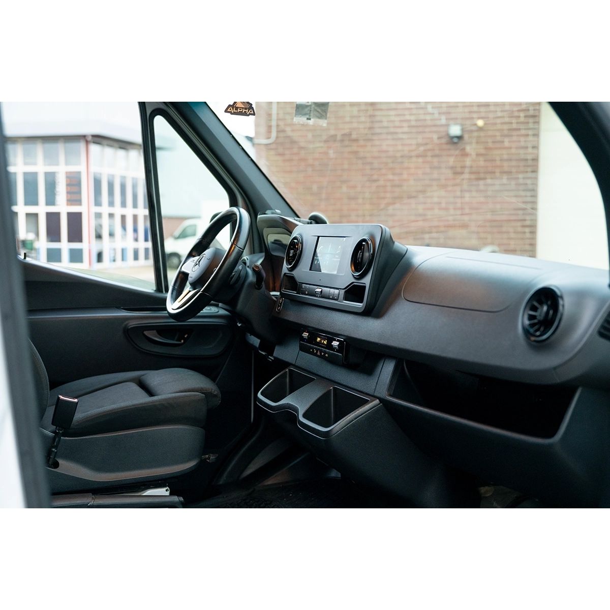 Mercedes Sprinter H2L3 automaat huren – extra lang 