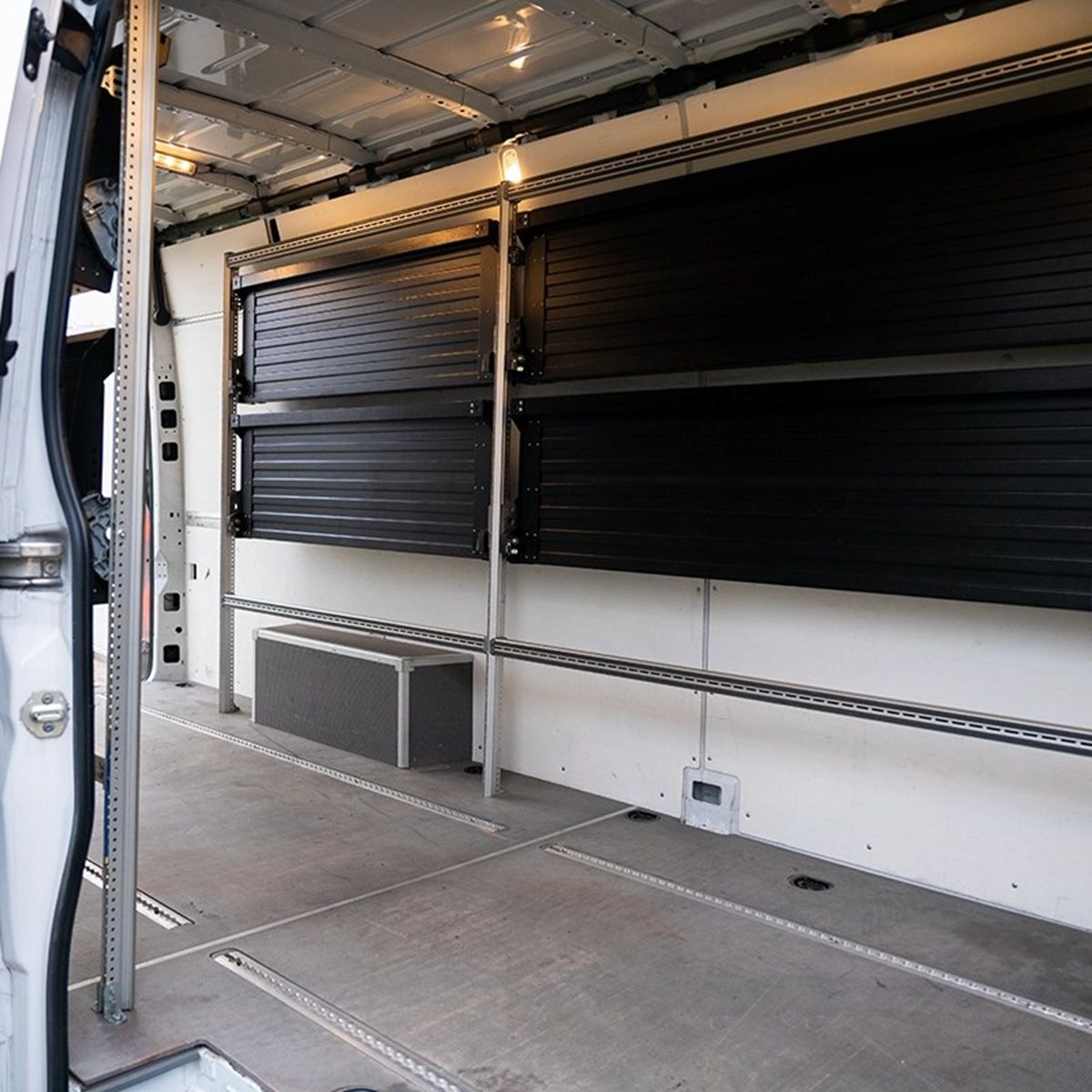 Mercedes-Benz Sprinter front