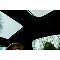 Mercedes E300e AMG Line huren Zwarte Mercedes E300e AMG Line met AMG pakket en sterrenhemel